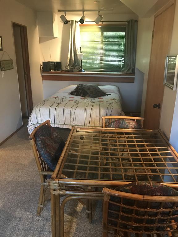 Bed and Breakfast Holly Lane Gardens à Bainbridge Island Extérieur photo